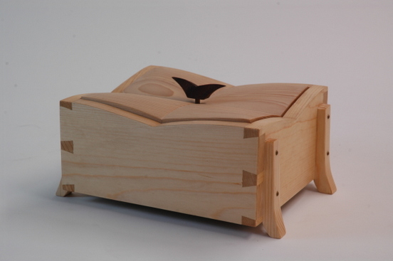 Pillow Top Box made by Gary Rogowski